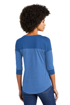 New Era  Women's Heritage Blend 3/4-Sleeve Baseball Raglan Tee. LNEA104