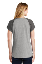 New Era  Women's Heritage Blend Varsity Tee. LNEA107