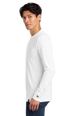 New Era  Heritage Blend Long Sleeve Crew Tee. NEA102