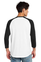 New Era  Heritage Blend 3/4-Sleeve Baseball Raglan Tee. NEA104